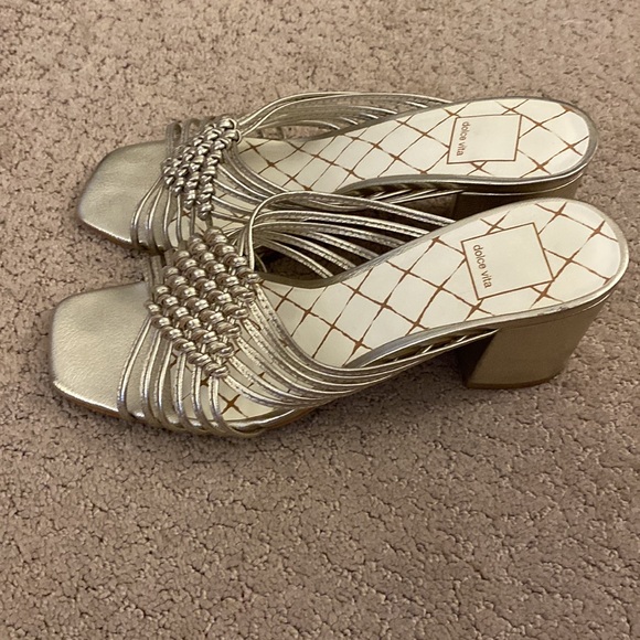 Dolce Vita Gold Slides Size 8 1/2 - Picture 3 of 7